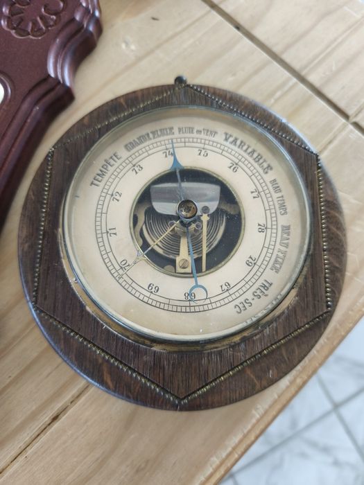 Barometru vintage