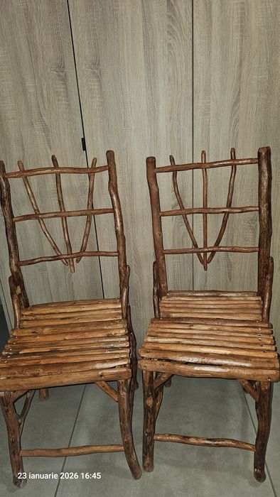 Vând scaune rustice