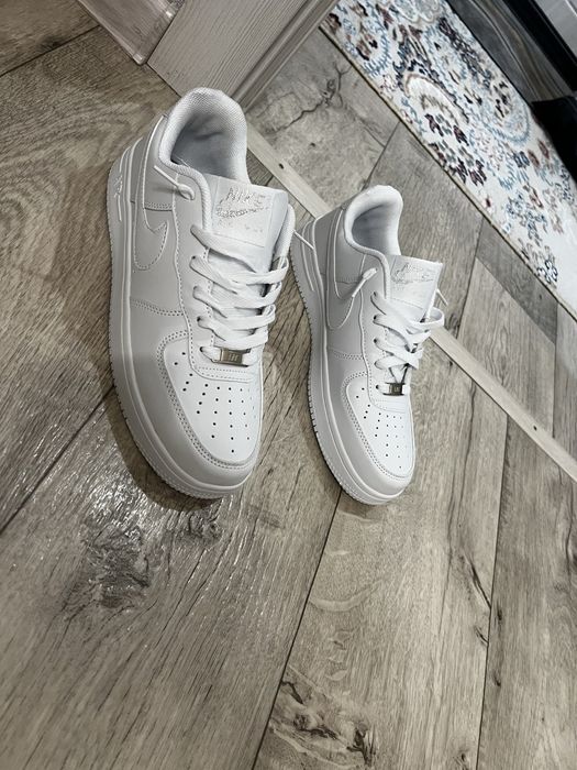 Air Force 1 white