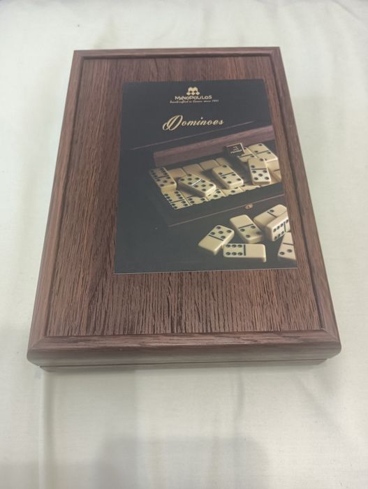 Joc Domino Manopoulos