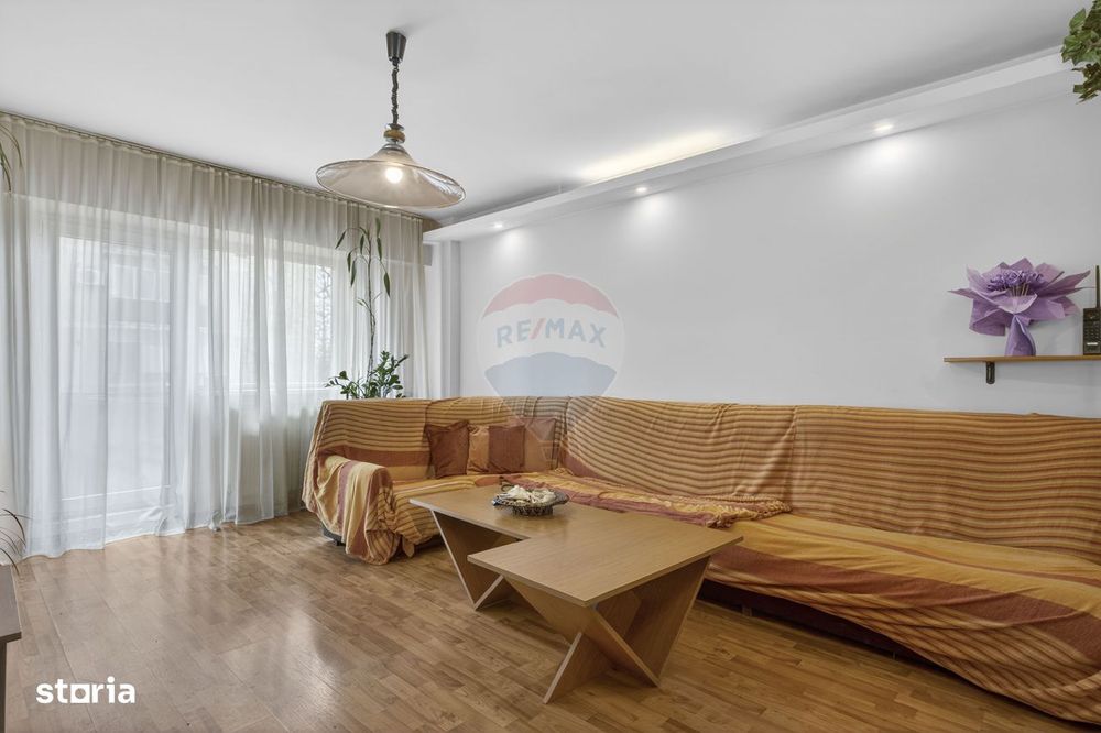 2 Apartamente unite, 5 camere de vânzare pe Malul Muresului, etajul 2