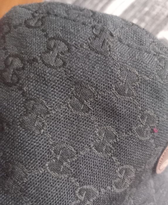 Pălărie Gucci fake