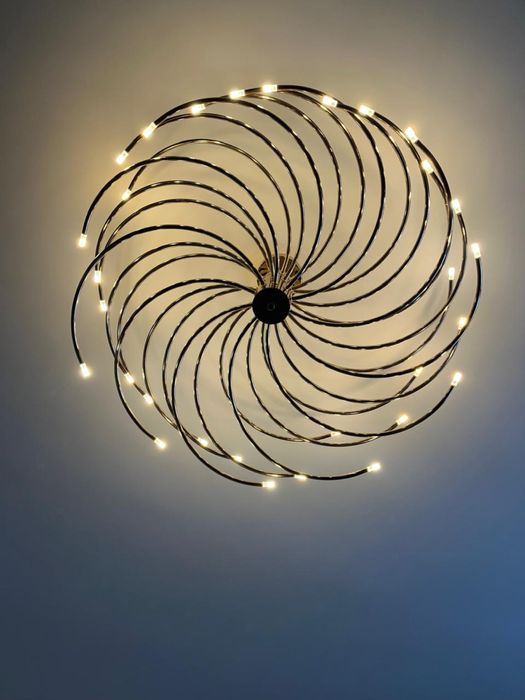 Люстра б/у рабочая