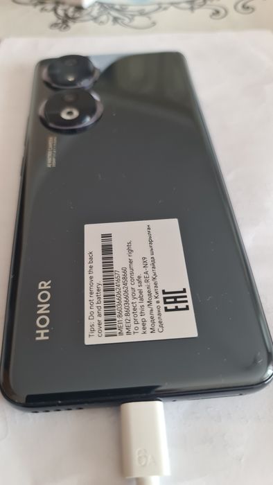 Телефон HONOR-90