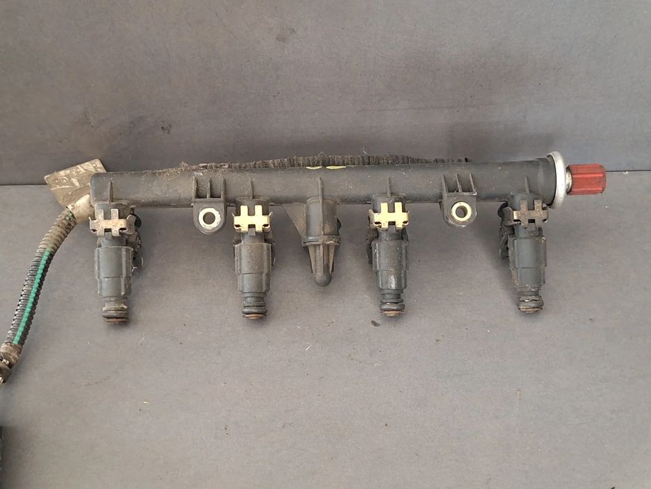 Rampa cu injectoare Fiat Punto 2002 1.2 MT (80 hp)