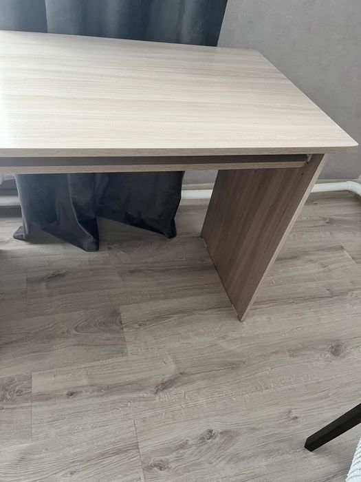 Продам стол ученический