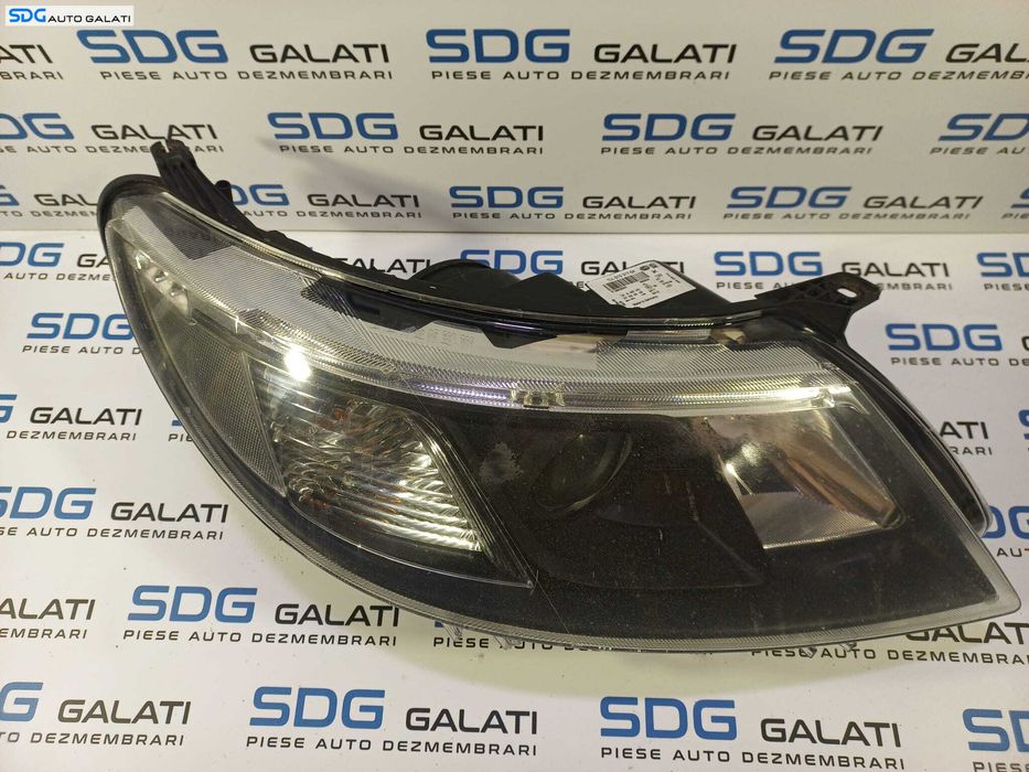 Far Dreapta cu Lupa FARA Xenon Saab 93 9-3 2008 - 2012 Cod P12842044 1LL010317-04 [L1732]