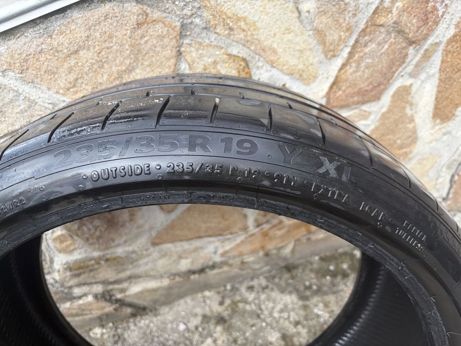 Гуми 235/35/19 летни комплект или поотделно