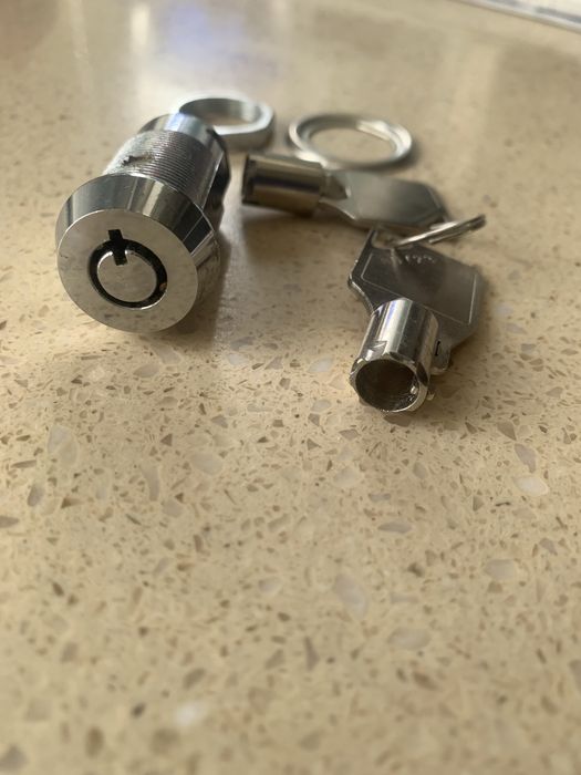 Замок электро контактный новый