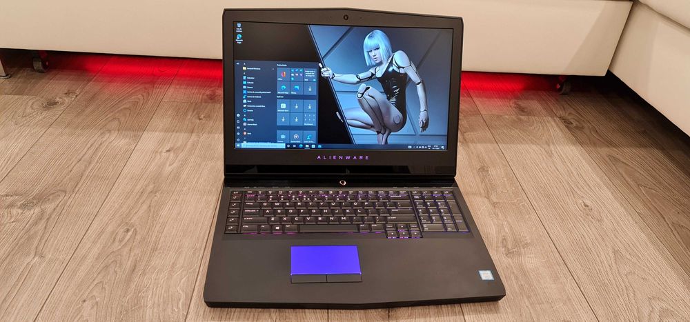 Laptop gaming ALIENWARE  ,intel core i7-,video 8 GB GTX, ram 32 gb