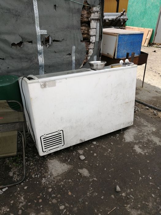 Продам морозильную камеру