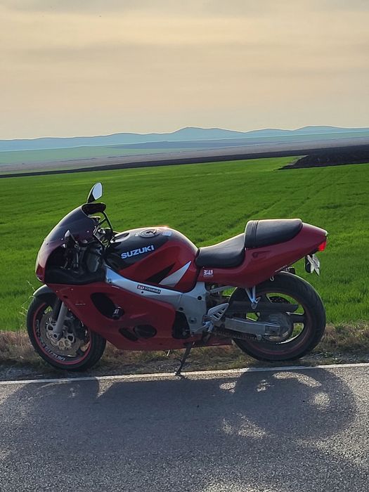 Suzuki GSX-R 600 srad