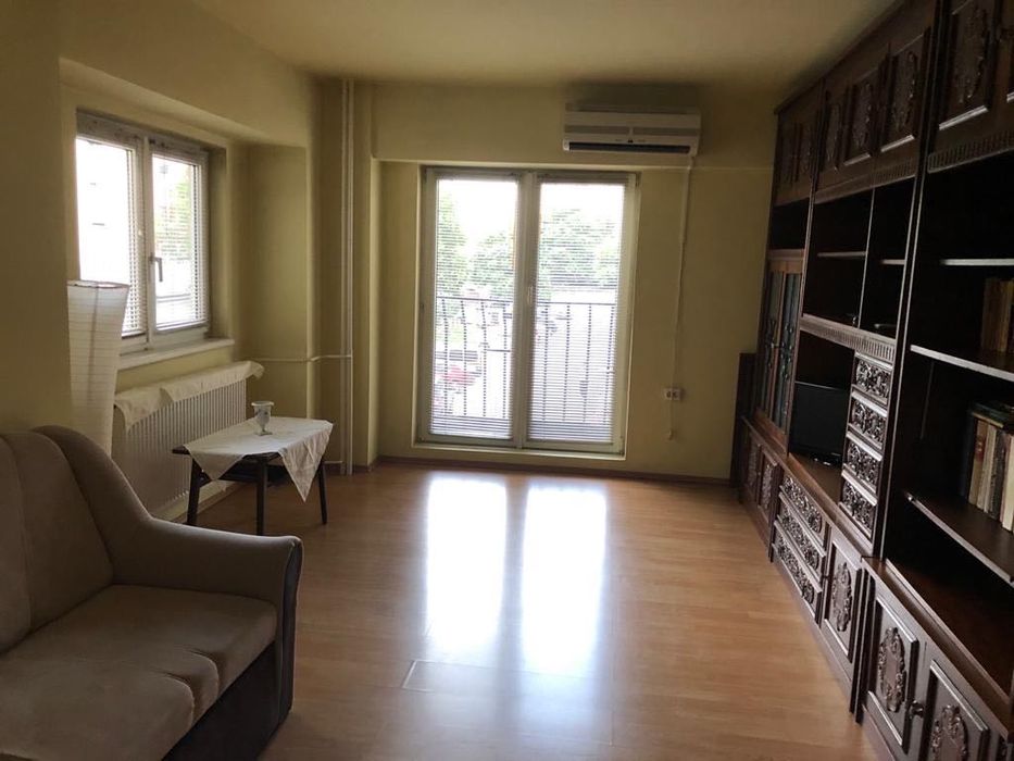 Apartament de închiriat, 3 camere, lângă Complexul Studentesc