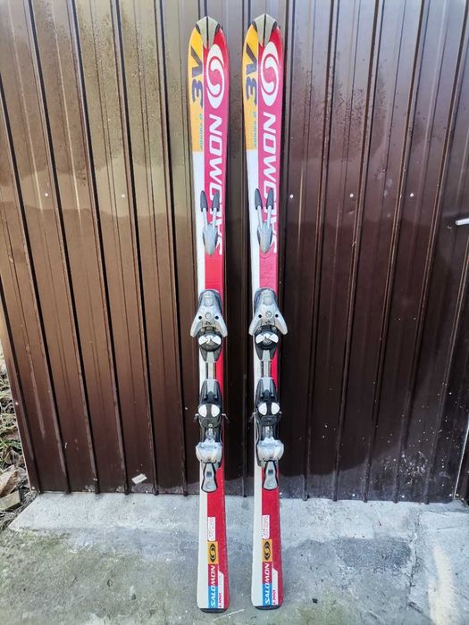 Schiuri Salomon equipe 8, 160cm, in stare buna