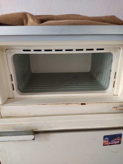 Продам холодильник