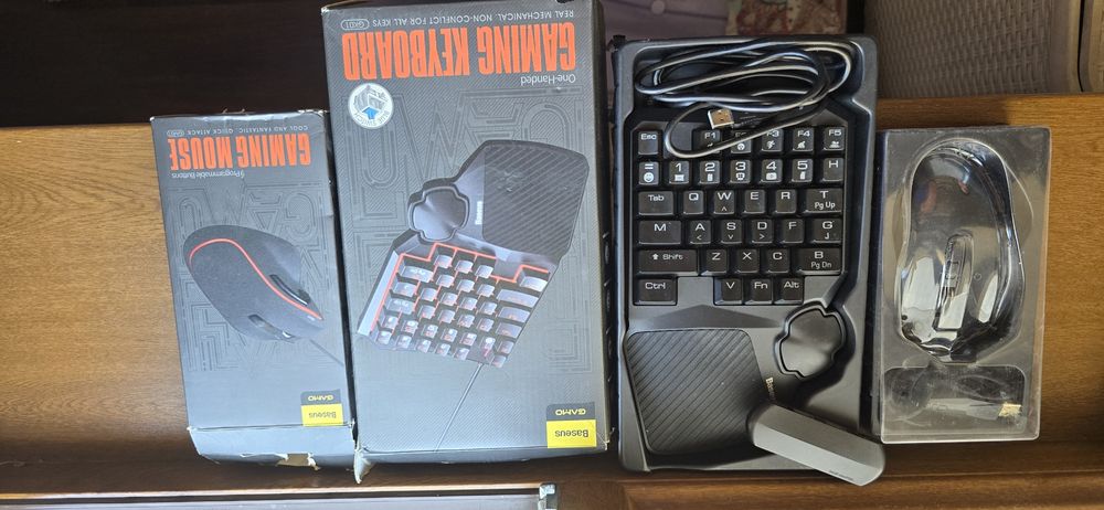 Клавиатура.   И.    Мышка