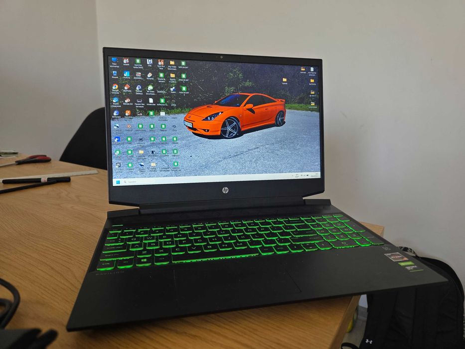 Геймърски лаптоп hp pavilion 15,6 инча