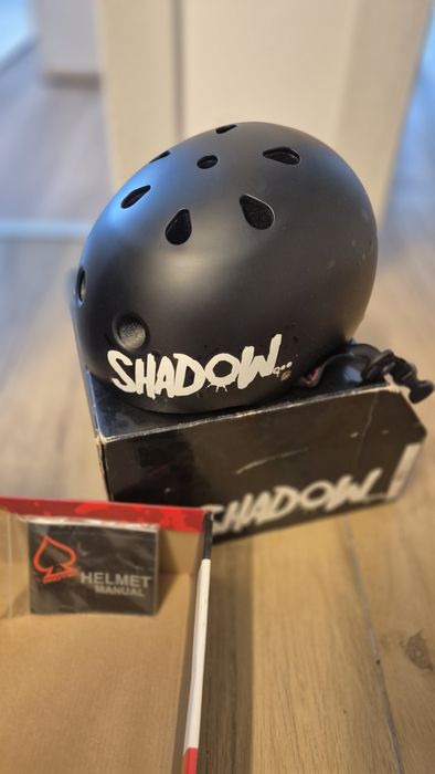 Casca Shadow marimea M noua desigilata