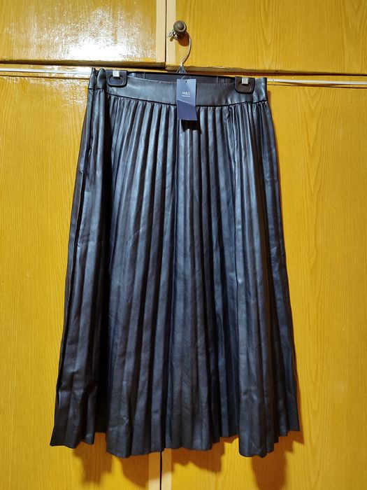 Юбки из кожзаменителя