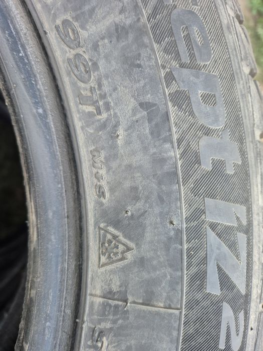 Продам 215/60R16