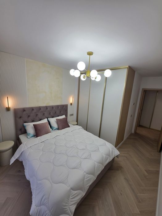 Vand apartament nou, finisat, mobilat la cheie  in Elite City.