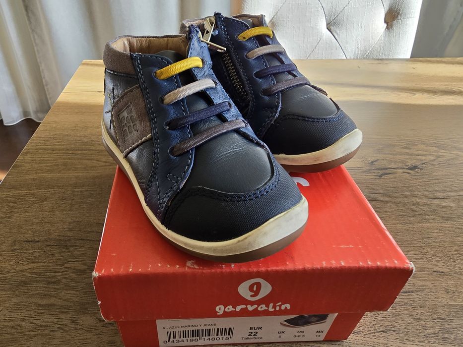 Pantofi Garvalin nr 22