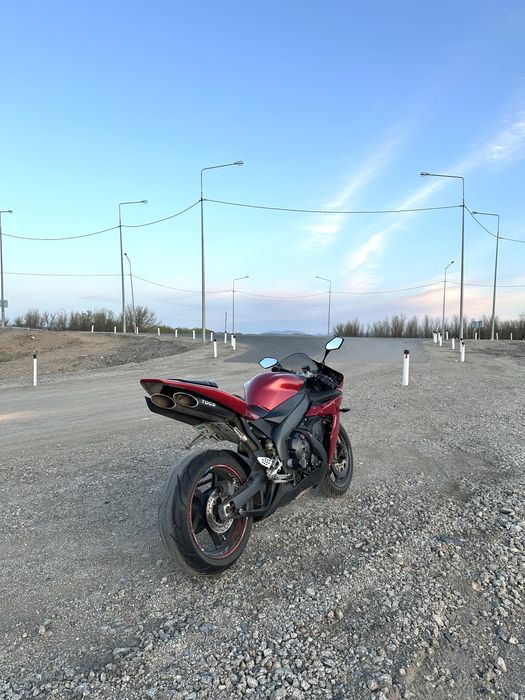 Yamaha R1 2004 года