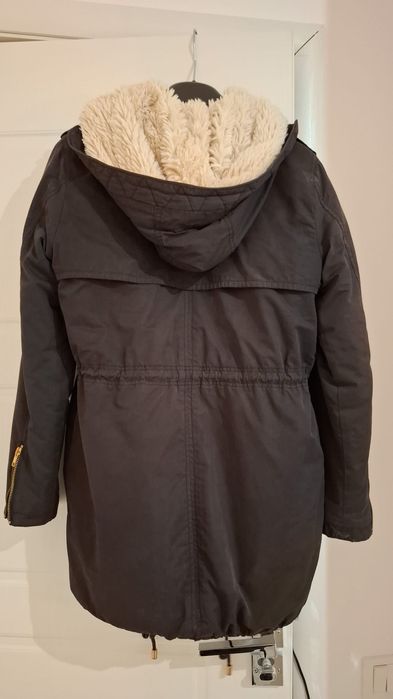 Geaca  Mango imblanita cu căptușeală detasabila.