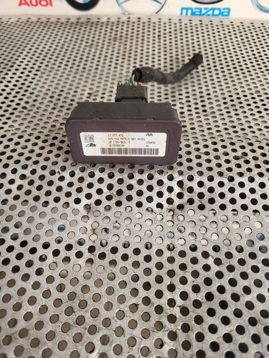 Modul ESP Senzor Acceleratie Opel Zafira B Astra H Cod 13257072AA Dezmembrez Opel Zafira B 1.7 Cdti Euro 5 Motor A17DTR Cutie M32 Facelift