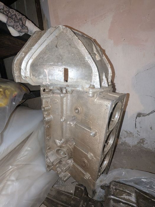 Блок двигателя УАЗ ГАЗ 1980г. Новый