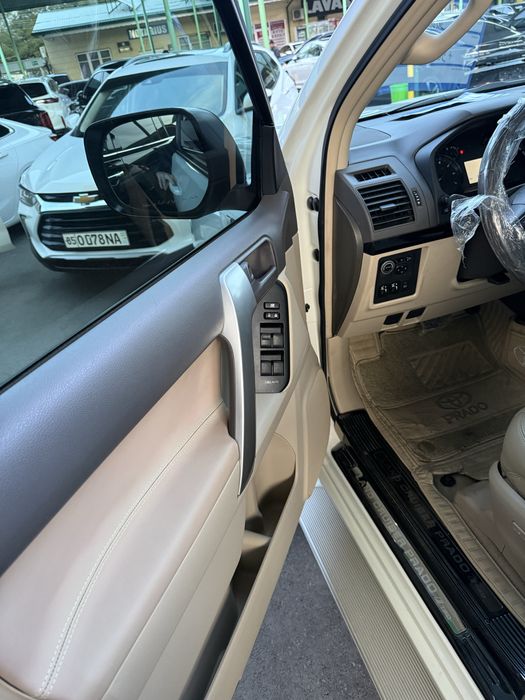 Land Crusier Prado 2023