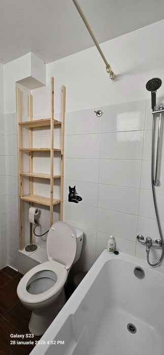 Inchiriez garsoniera cu loc parcare subtwran Tomis Plus,Str. Verona 2