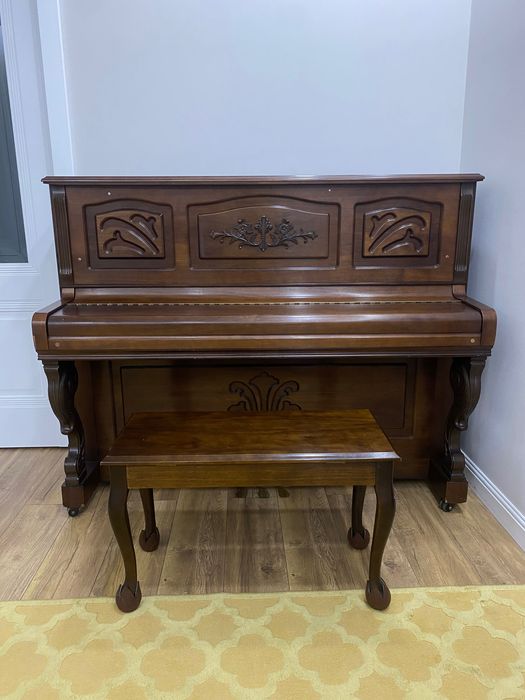 Пианино Young Chang