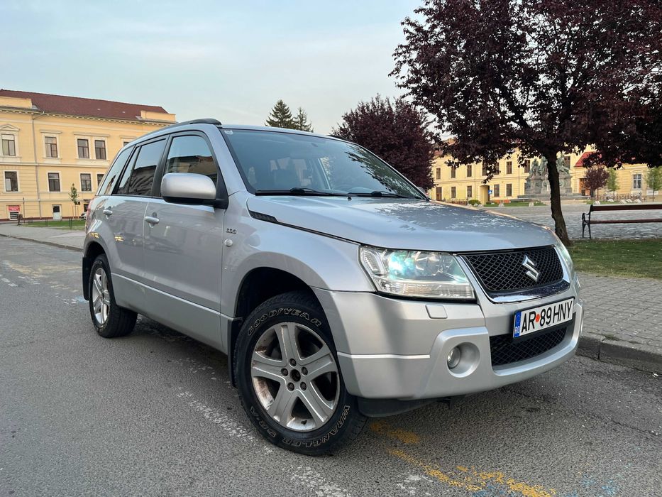Suzuki Grand Vitara 1.9 Diesel 4x4 - Fără accidente - 4 uși - Trapă - Piele - SUV Offroad