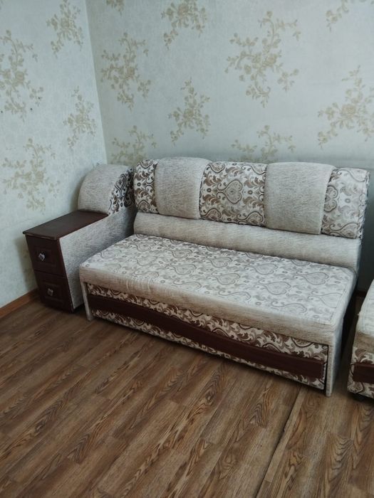Продам диван б/у после хим чистки