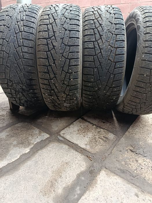 Продам резину на Р18