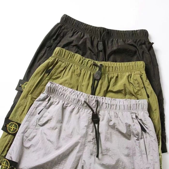 Мъжки СИВИ къси панталони Stone Island L/XL