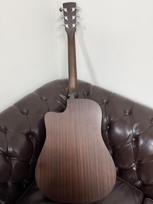 Гитара с чехолом