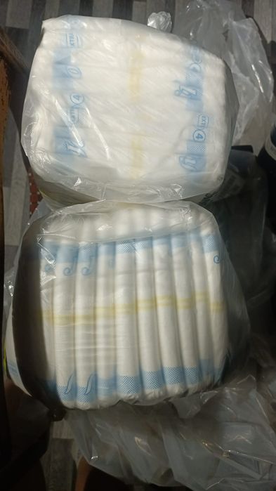 Продаютмя памперсы XL