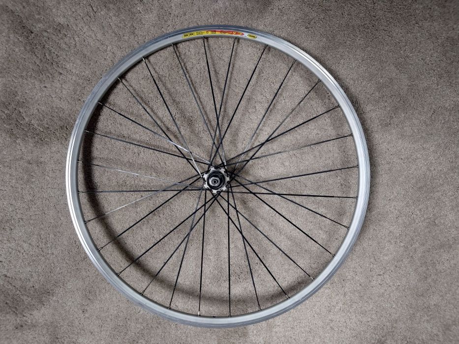 Roata cursiera și roata spate boost 148 tubeless