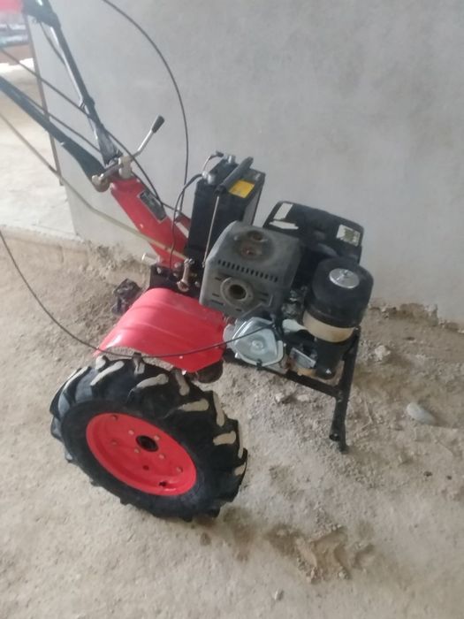 Motoblok sotiladi!!! 15ot kuchli