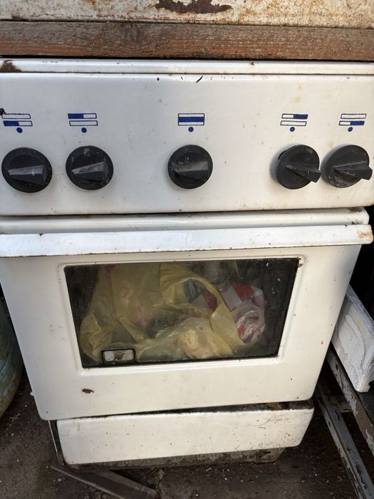Продам газовую плиту
