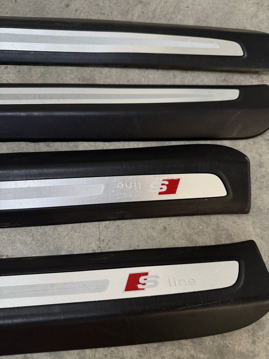 Декоративни лайнсни на праговете audi q7 4l