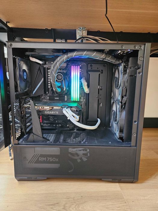 Ryzen 9 3950x, 64ram, gtx 1660