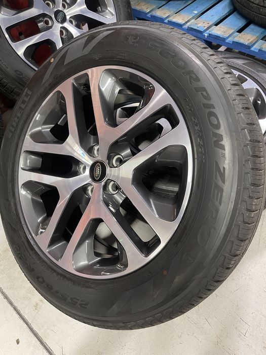 Jante Land Rover Defender R20 L663 Originale Pirelli dot45/2023 Noua