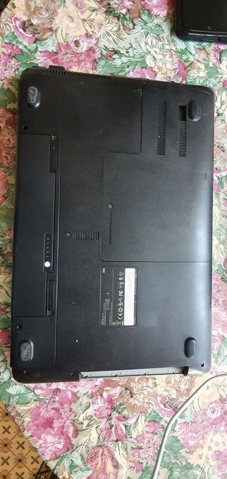 Samsung noutbook sotiladi. 8/240ssd. core i5 3230