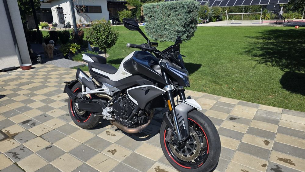 CF Moto 800 NK - ca noua