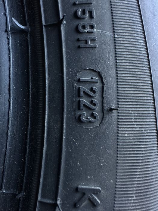 Продам комплект летних шин