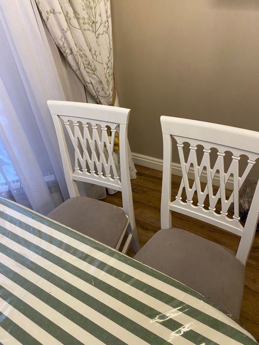 Стол кухонный со стульями