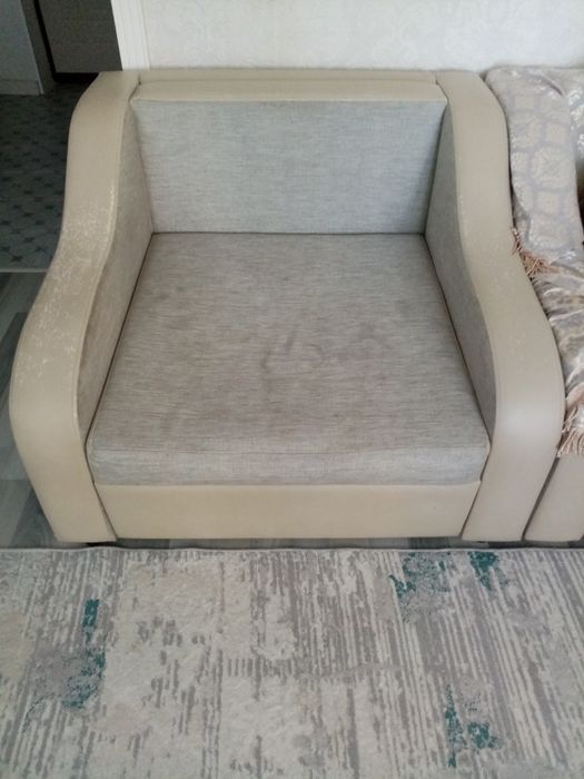 продам диван и два кресла